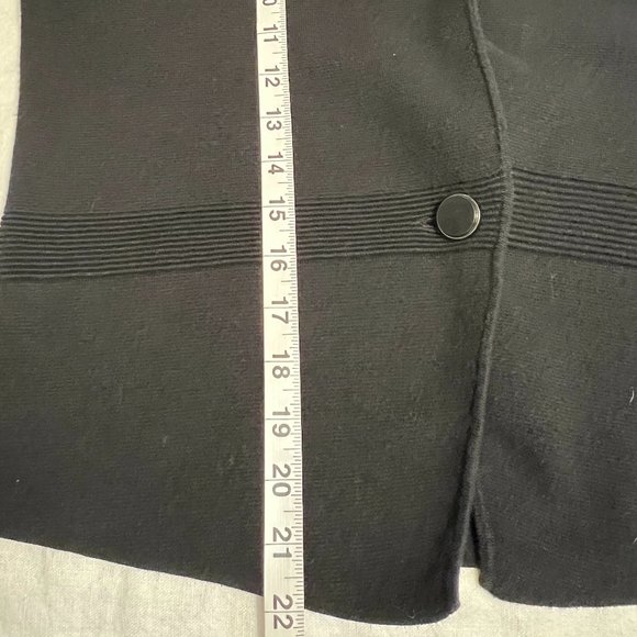 Chico's Women's Sweater Cardigan Single Button Black Rayon Blend Size Medium - Picture 7 of 8